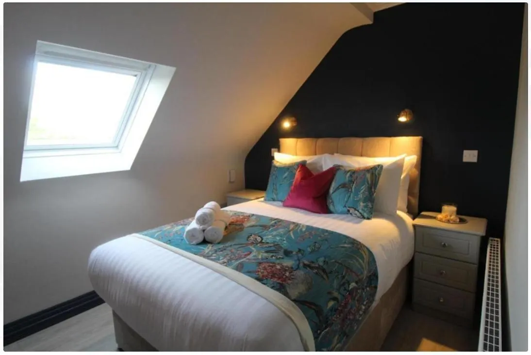 Dutch Tulip Rooms Mallow Bed & Breakfast